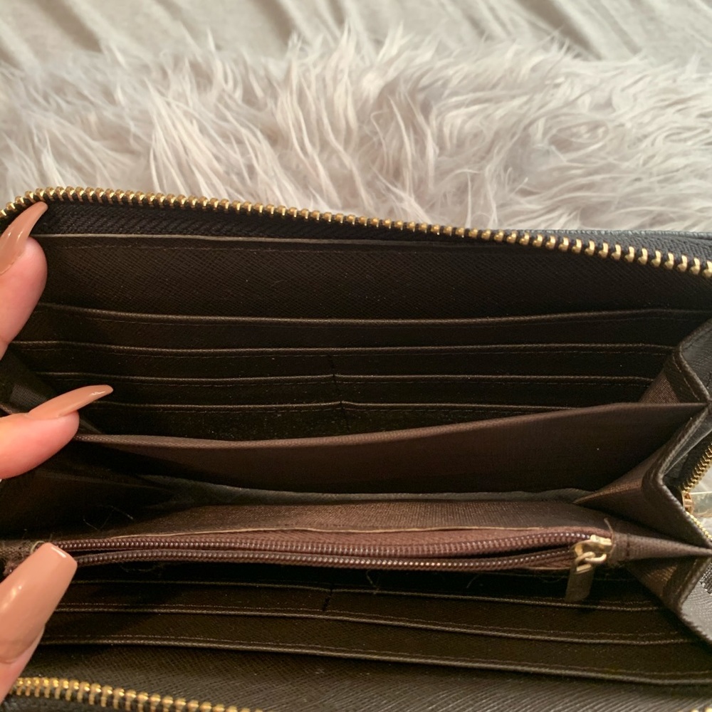 M wallet - Picture 3 of 10